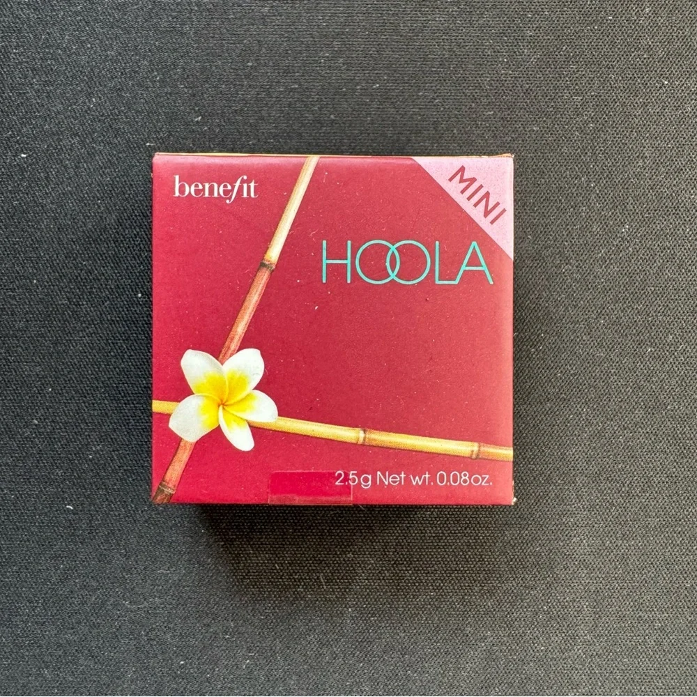 Benefit hoola mini